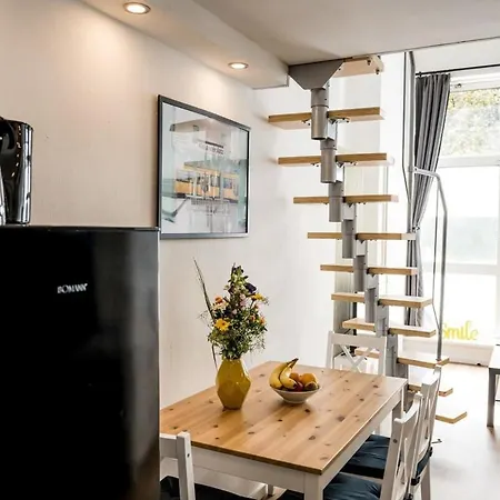 Industrial Loft In Mitte Apartment