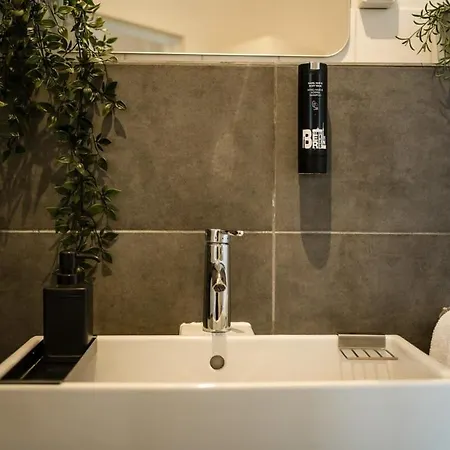 Apartment Industrial Loft In Mitte